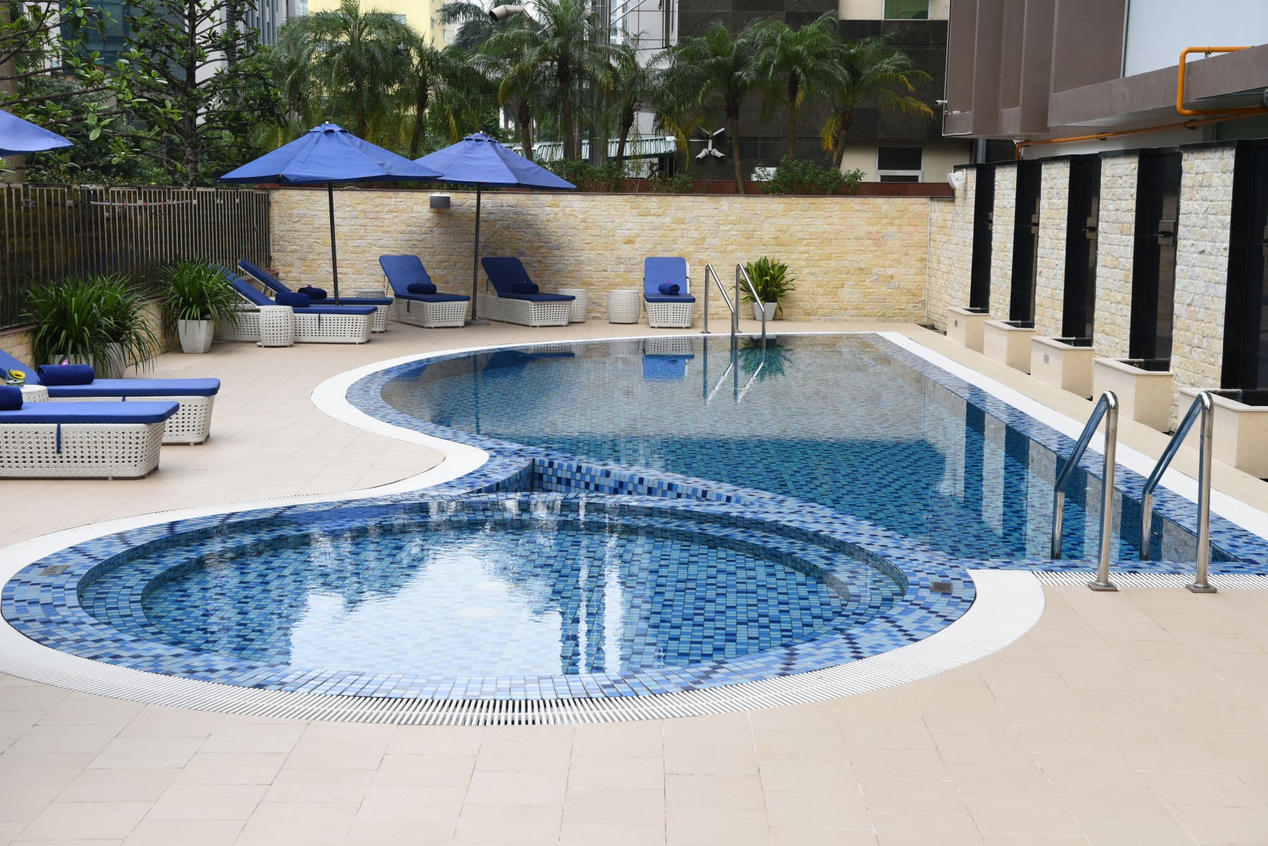 Novotel Suites Hanoi Pool Bar